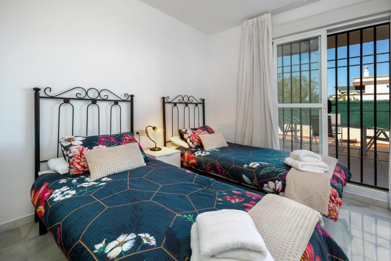 Lovely 2 Bedroom Locrimar V Walk To Beach Rdr260 Марбелья Экстерьер фото